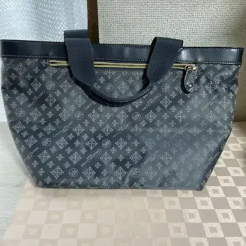 크리스찬 올리비에 네이비 로고 프린트 토트백