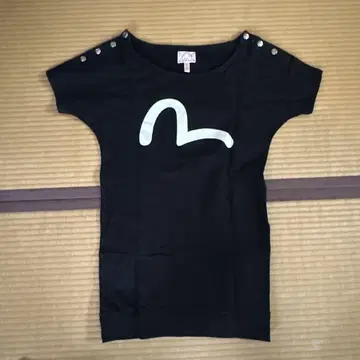 EVISU 블랙 반팔 원피스 기장