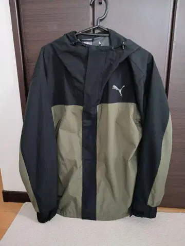 PUMA 마운틴 후드티 블랙/올리브 L