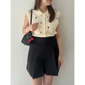 새상품 FRAY I.D 프레이아이디 투 턱 큐롯 팬츠 블랙