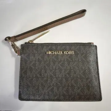 MICHAEL KORS 다크 브라운 코인 패스 케이스