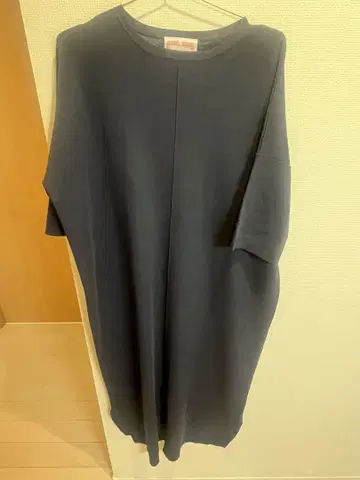 BEARDSLEY 네이비 반팔 롱 원피스