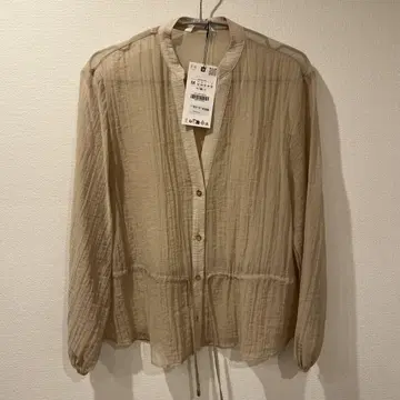 ZARA 베이지 긴팔 셔츠 M 사이즈 버튼 포함