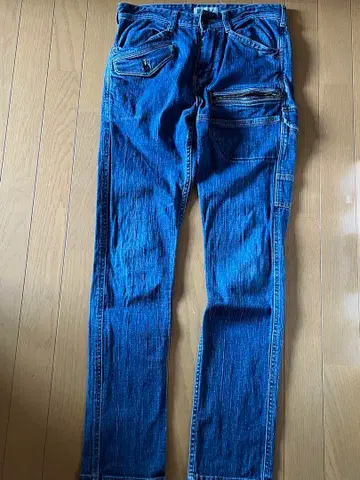 가격 인하 새상품급 AVIREX M 사이즈 스트레치 데님