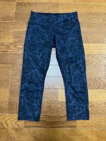lululemon 네이비 페이즐리 무늬