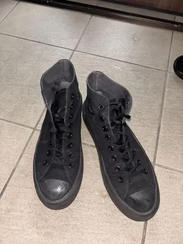 CONVERSE 블랙 하이컷 스니커즈 25.5cm