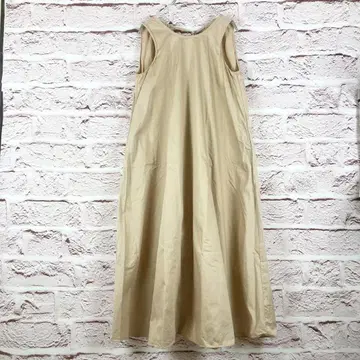 zr210 ZARA 슬리브리스 플레어 원피스 S