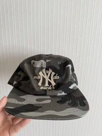 카모 패턴 NY 로고 자수 캡
