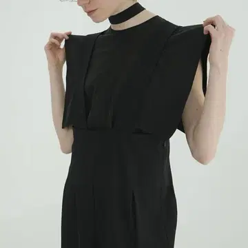 CLANE 스퀘어 슬리브 블라우스 블랙