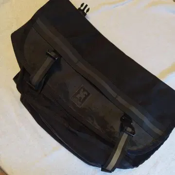 MINI METRO MESSENGER BAG