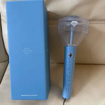 TREASURE OFFICIAL LIGHT STICK