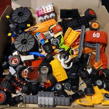 21 LEGO 차량 부품 세트 다색