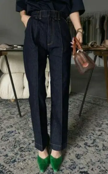 아메리 CENTER PRESS STRAIGHT DENIM