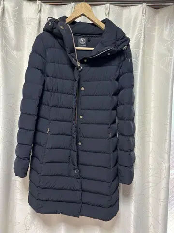[ 새상품급 ] CAPE HORN 네이비 다운 자켓