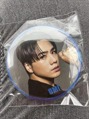 OMI 캔뱃지 얼굴 사진 포함