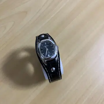 Fossil 여성용 블랙 가죽 손목시계