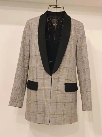 PINKO 그레이 계열 체크 테일러드 자켓