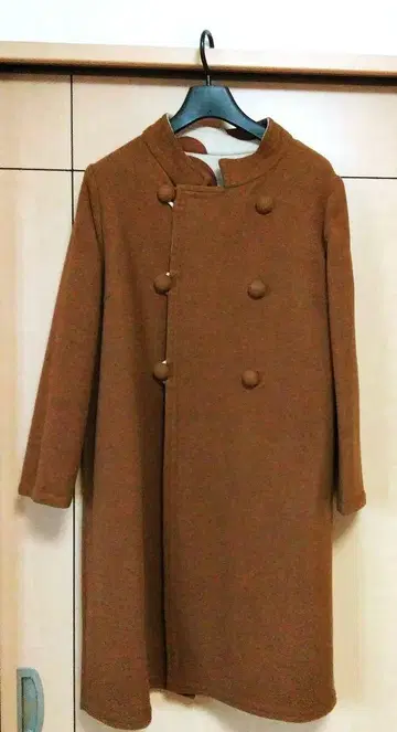 브라운 도트 무늬 리버서블 코트