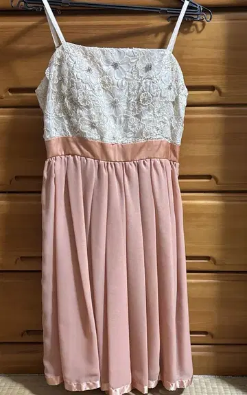 드레스 핑크