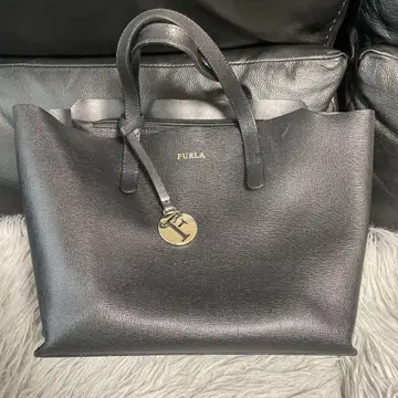 FURLA 블랙 토트백