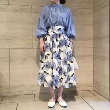 로즈 꽃무늬 스커트