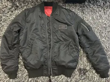 ALPHA INDUSTRIES 블랙 MA-1 플라이트 자켓