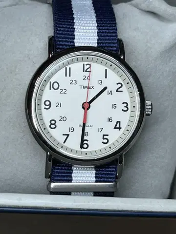 TIMEX Weekender 센트럴 파크 INDIGLO WR30 작동