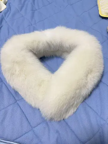 화이트 퍼 스톨