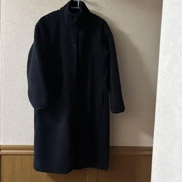 유니클로C 보아 롱 코트 상태 좋음 블랙 L 사이즈