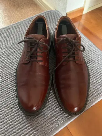 ECCO 다크 브라운 가죽 레이스업 슈즈