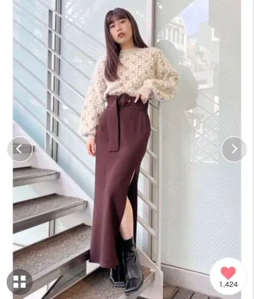 딥 슬릿 펜슬 스커트 MURUA