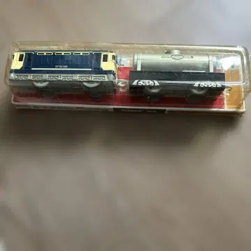 EF 65 528 기관차 오일 탱크 포함