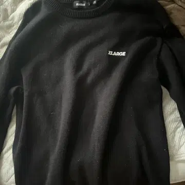XLARGE 블랙 크루넥 스웨터
