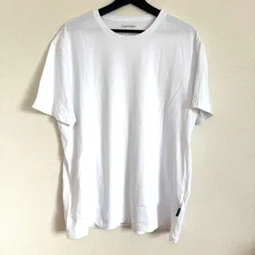 Calvin Klein 화이트 T셔츠 L