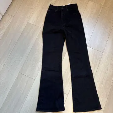 [ 새상품급 ] 마우지 플레어 부츠컷 데님 청바지 블랙 23
