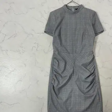 새상품급 ZARA 절개 체크 하운드투스 개더 반팔 무릎 기장 원피스 M