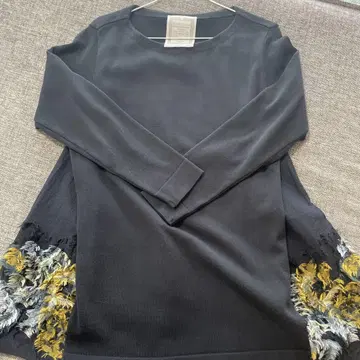 BEARDSLEY 네이비 긴팔 상의