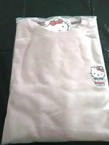 [ 새상품 ] 가격 인하했습니다!! 헬로키티 자수 트레이닝복 Kaepa