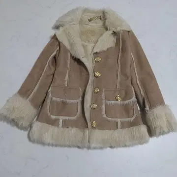 d.i.a 무스탕풍 퍼 베이지 자켓