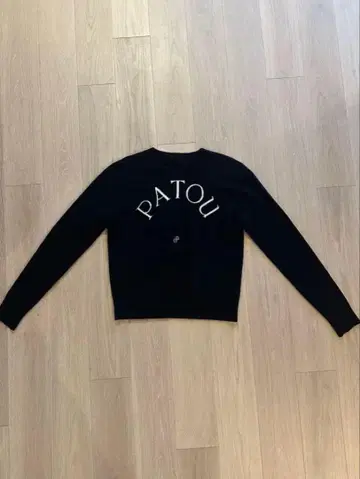 PATOU 블랙 로고 스웨터
