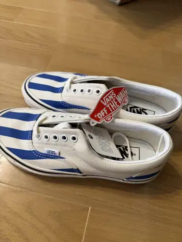VANS 파랑과 화이트 스트라이프 스니커즈