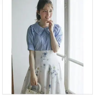 사진 있음 [ tocco closet ] 배색 메로우 프릴 블라우스