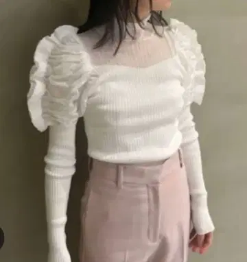 택 포함 미사용 새상품 SNIDEL 스파클 퍼프 슬리브 니트 풀오버