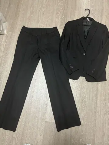 COMME CA ISM 블랙 수트 셋업