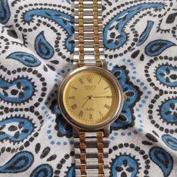 빈티지 아날로그 손목시계 골드 다이얼