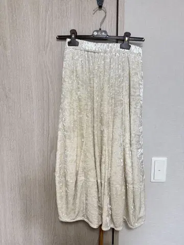 eunoia 벨벳 스커트