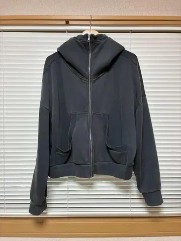 entire studios full zip washed black XS