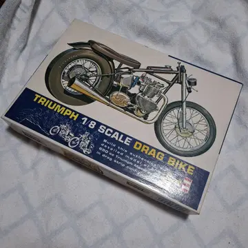 Revell Triumph 1/8 스케일 드래그 바이크 모형