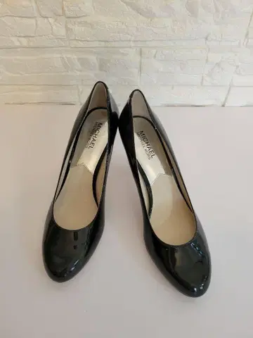 새상품 미사용 MICHAEL KORS 블랙 하이힐