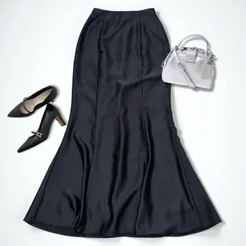 새상품급 머메이드 스커트 블랙 롱 새틴 광택 S 스트라이프 타이트